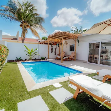 Bohemian Palapa Suite, Private Pool , 5 Minute Walk Of The Beach
